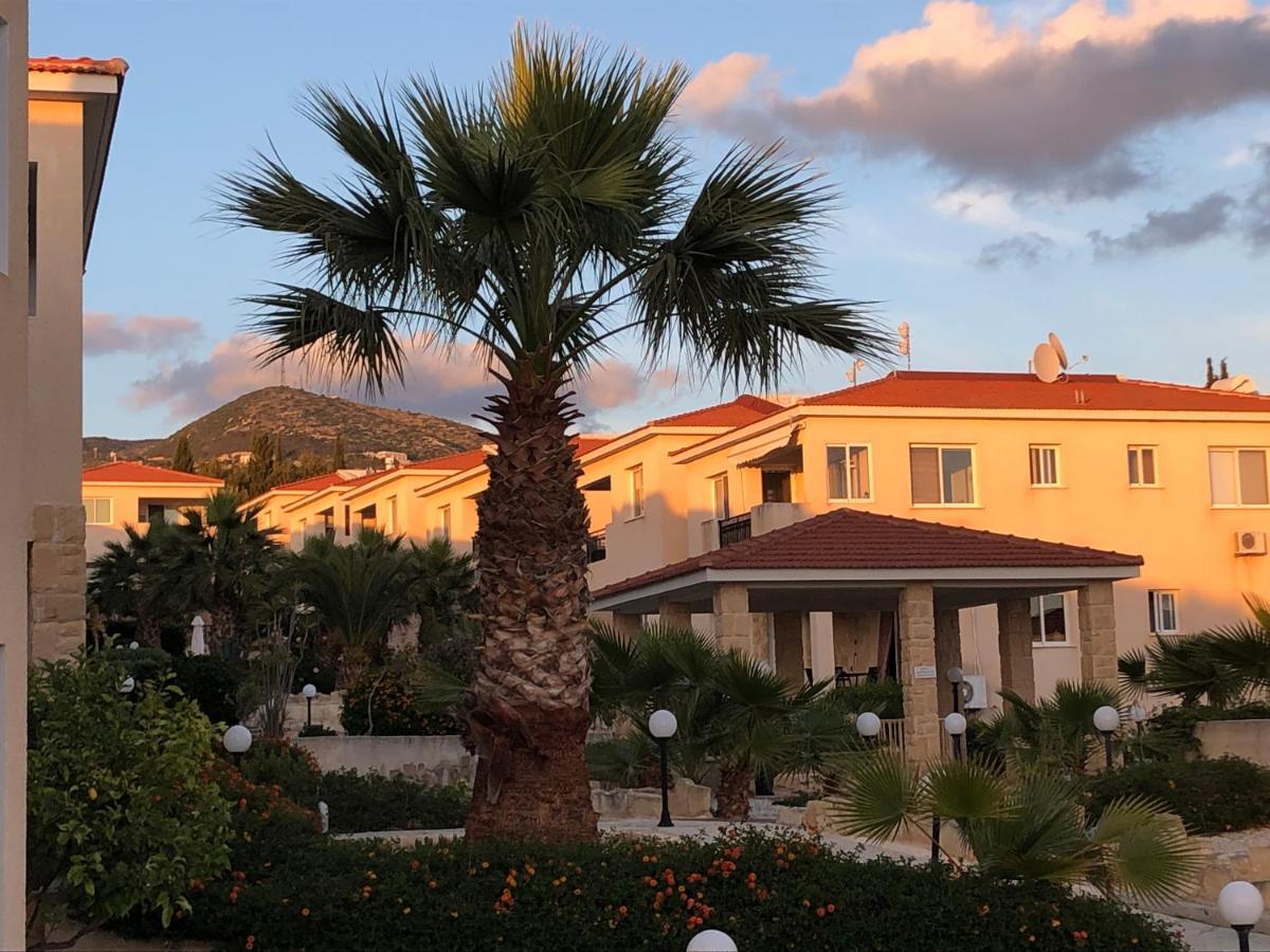 Paphos - Tala Riviera apartmant Apartamento Exterior foto